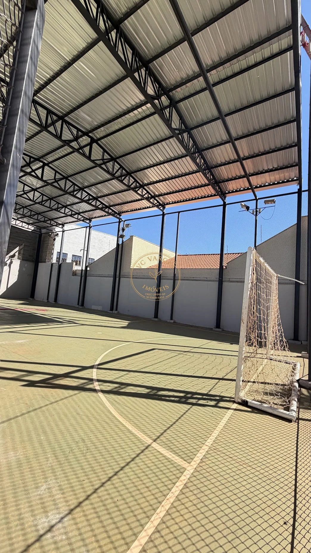Quadra esportiva coberta do Edifício Millenium